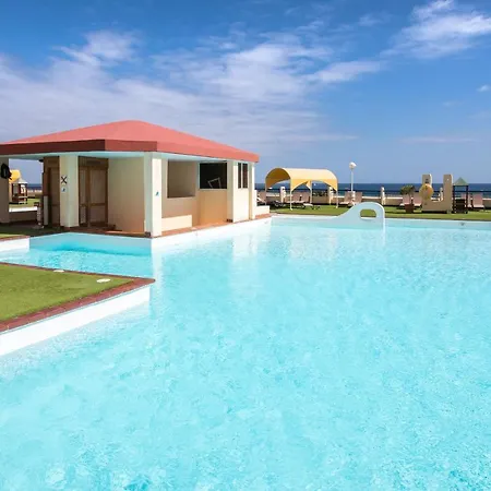 Palm Garden With Sea Views To The Beach, Pools Lägenhet