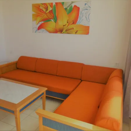 Palm Garden With Sea Views To The Beach, Pools *