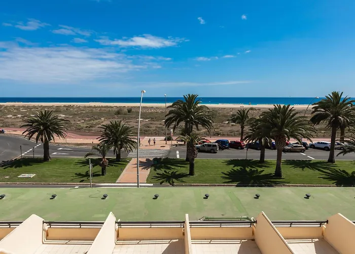 Palm Garden With Sea Views To The Beach, Pools
